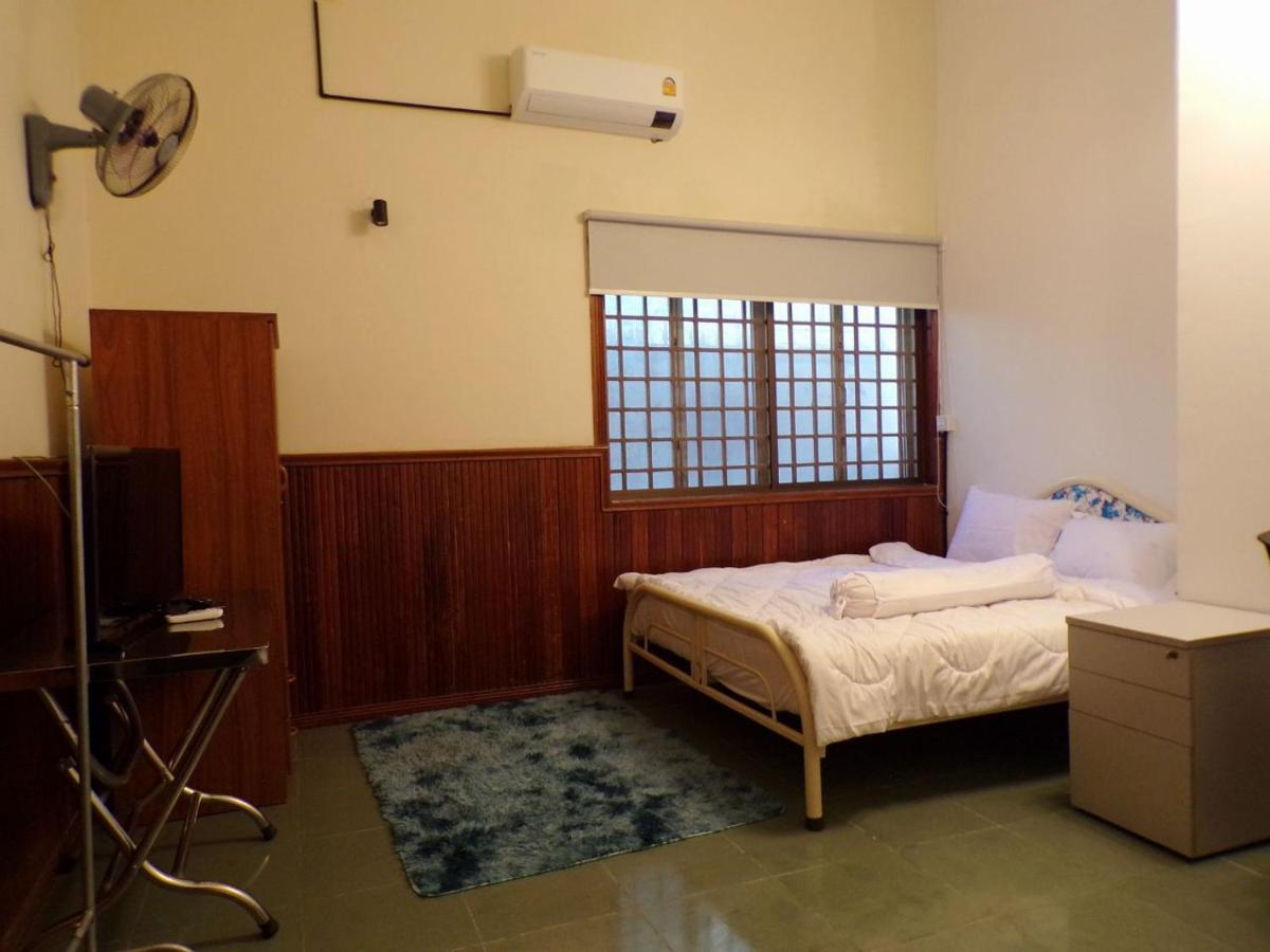 Dimocrata Apartment Phnom Penh Bagian luar foto